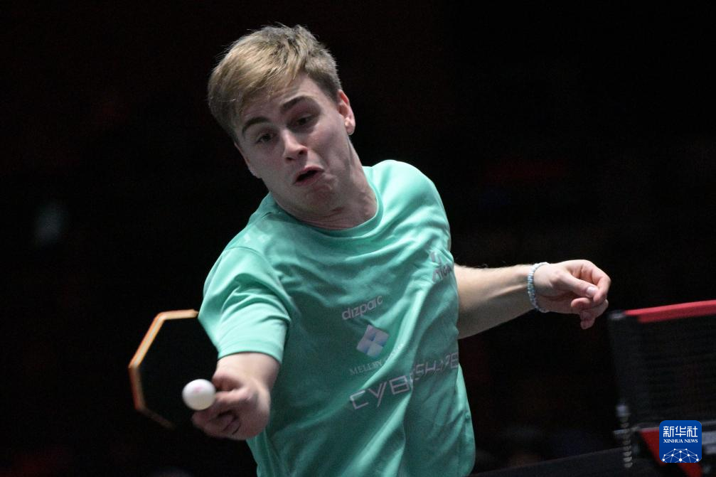 并在英超坚 并在英超坚